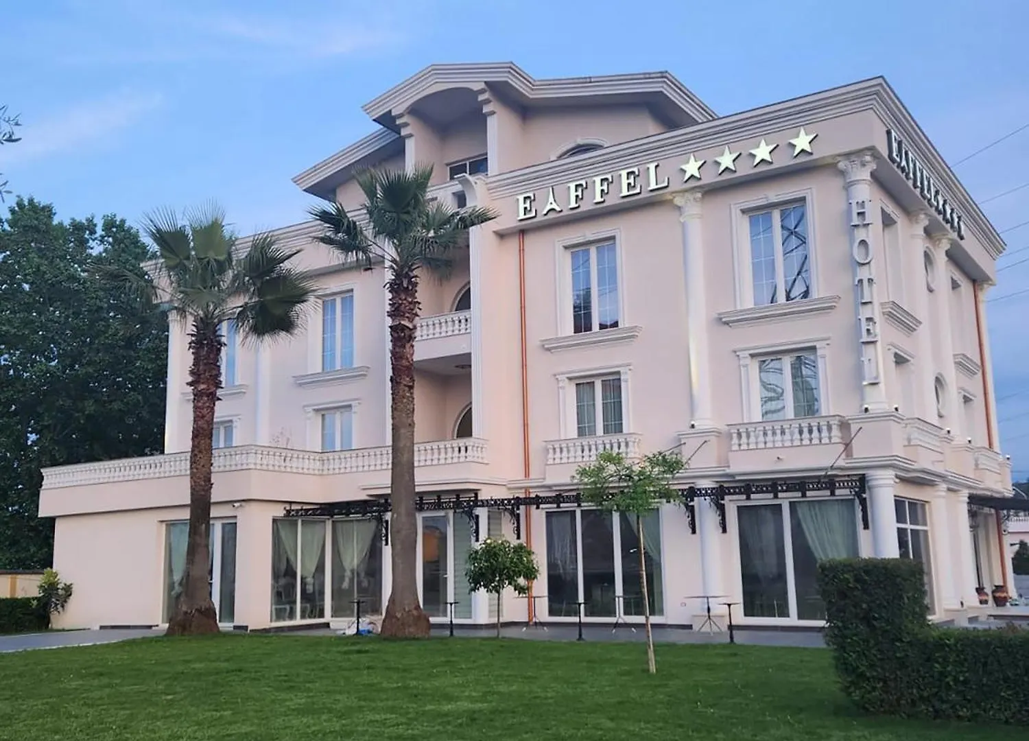 Hotel Eiffel Yrsheku