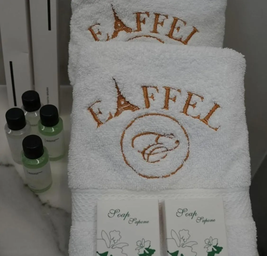 Hotel Eiffel Yrshek Albania
