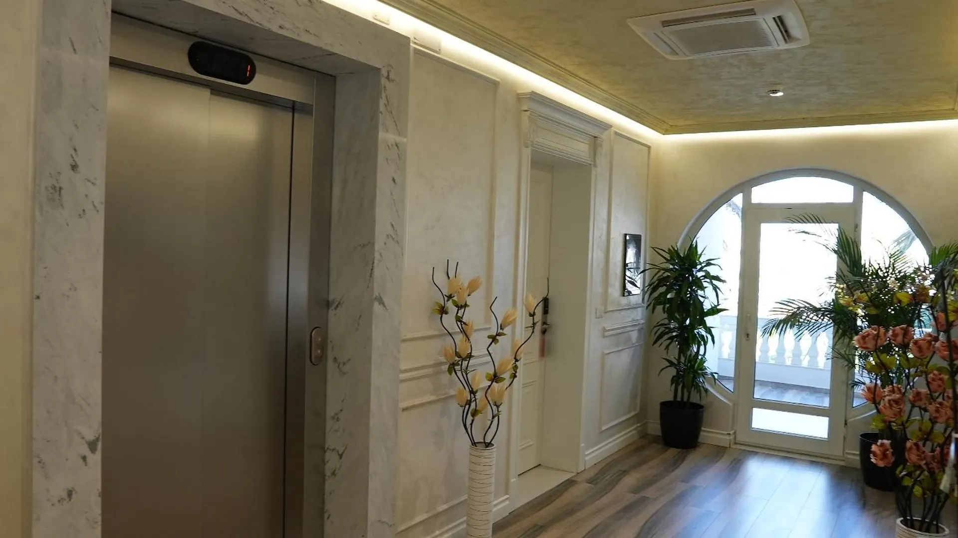 Hotel Eiffel Yrsheku
